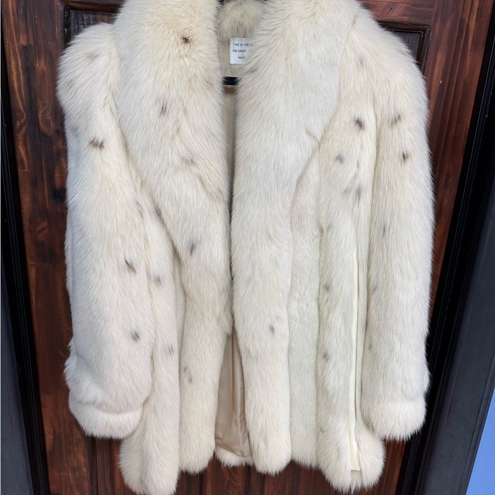 White Spotted Arctic Fox Fur Coat